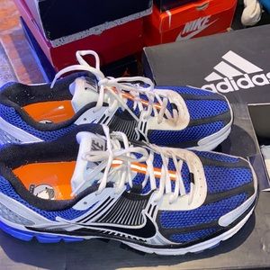 Nike zoom vomero 5 se sp blue size 11.5